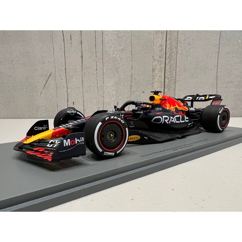 Oracle Red Bull Racing RB18 No.1 Oracle Red Bull Racing – Winner Miami GP 2022 – Max Verstappen. With Acrylic Cover – 1:18 Scale Resin Model Car