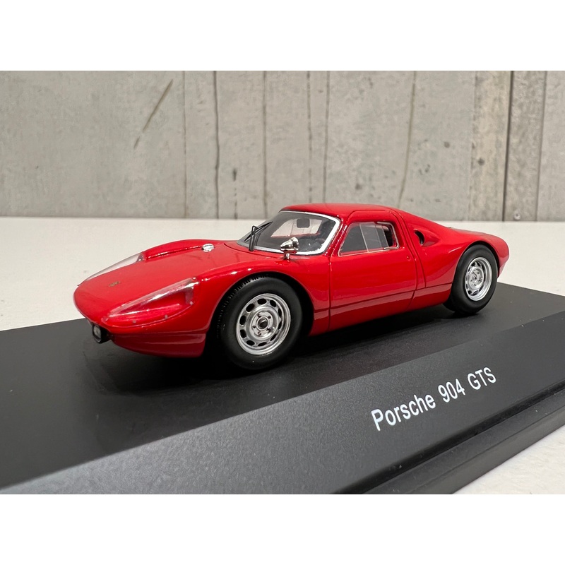 Porsche 904 GTS Red – 1:43 Scale Resin Model Car – Spark