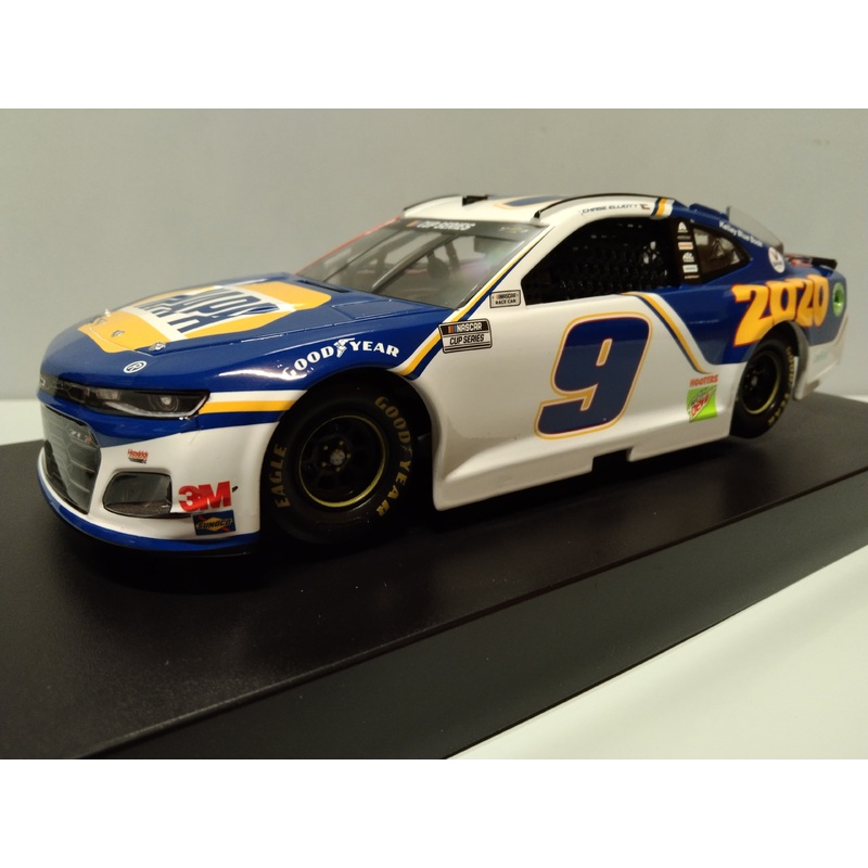 CHASE ELLIOTT 2020 NAPA/CHAMPIONS FAMILY TRADITION 1:24 ELITE DIECAST