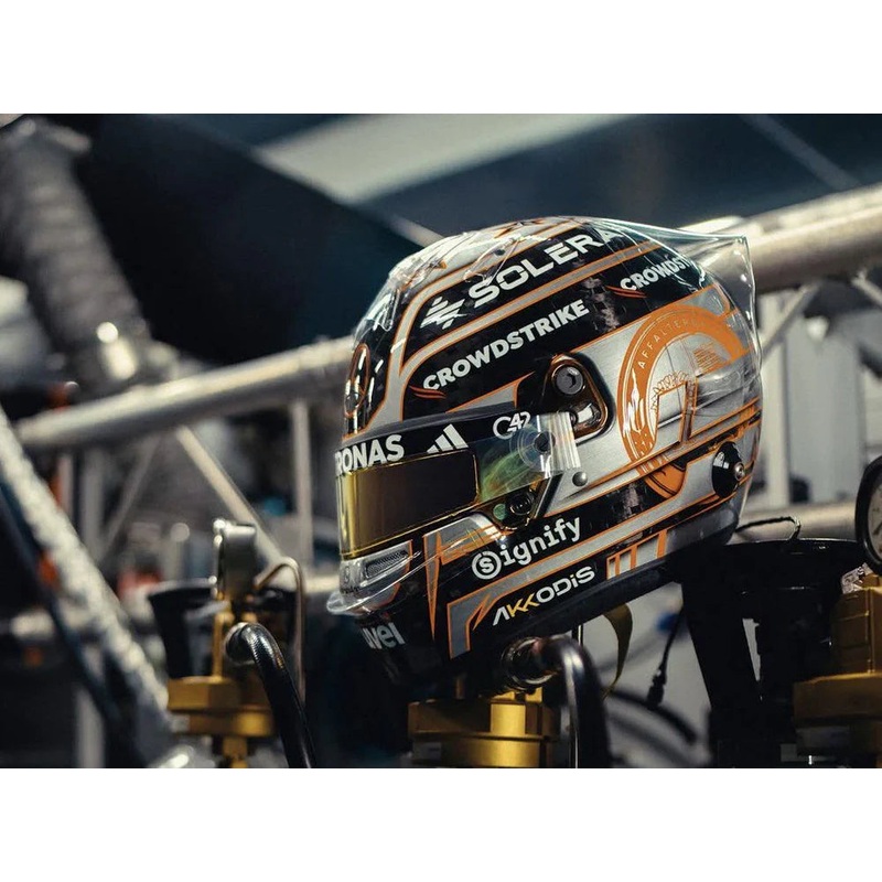 *PRE-ORDER* KIMI ANTONELLI – MERCEDES-AMG PETRONAS F1 TEAM – BRITISH GP 2025 – 1:5 SCALE HELMET – SPARK