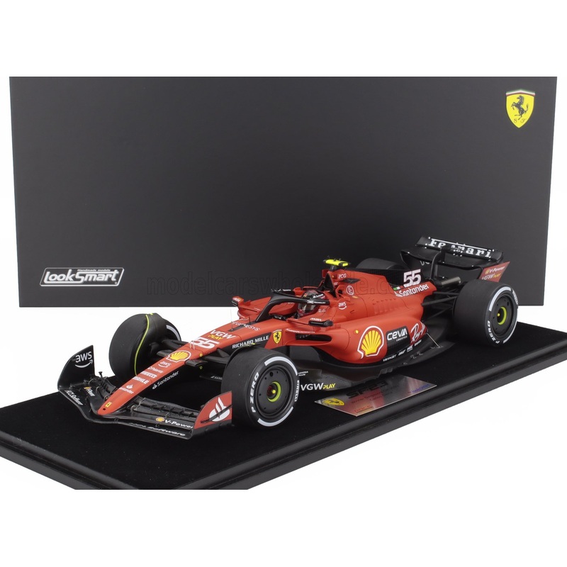 FERRARI | F1  SF-23 TEAM SCUDERIA FERRARI N 55 WINNER SINGAPORE GP 2023 CARLOS SAINZ – CON VETRINA – WITH SHOWCASE