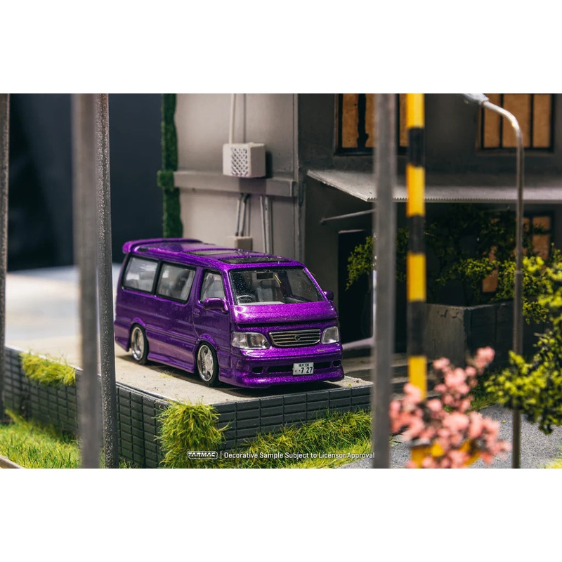 Tarmac Works 1/64 Toyota Hiace Wagon Custom Purple – ROAD64