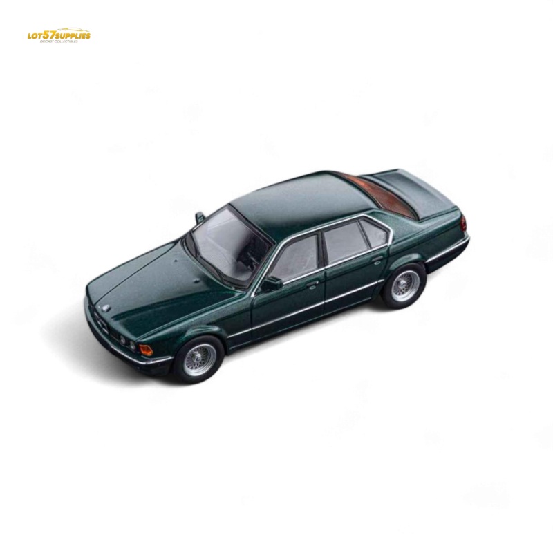 (Pre-Order) DCM BMW E32 7-Series Sedan – Oxford Metallic Green 1:64