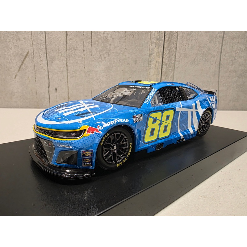 SHANE VAN GISBERGEN AUTOGRAPHED 2025 TRACKHOUSE 1:24 SCALE ARC DIECAST