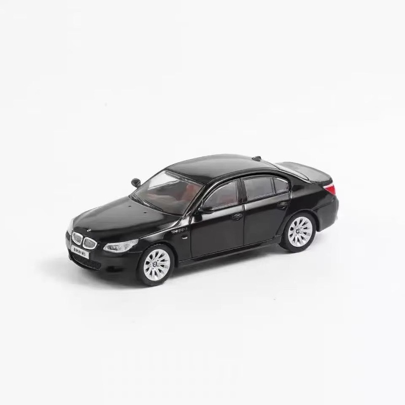 Shadow 1:64 BMW Sedan M5 E60 LHD Black with Acrylic Case