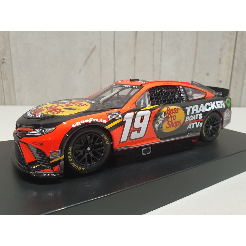 Martin Truex Jr 2022 Bass Pro Shops 1:24 Elite Nascar Diecast