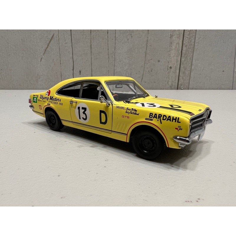 Yellow HK Monaro GTS 327 – 1:32 Scale Diecast Model