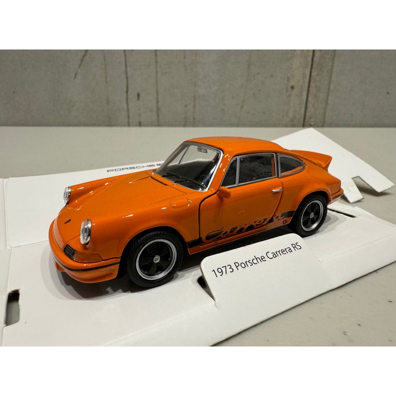 PORSCHE 1973 CARRERA RS – 1:64 SCALE DIECAST MODEL – SPARK