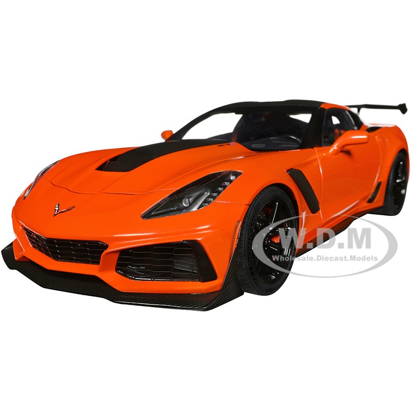 2019 Chevrolet Corvette C7 ZR1 Sebring Orange Tintcoat with Carbon Top 1/18 Model Car by Autoart