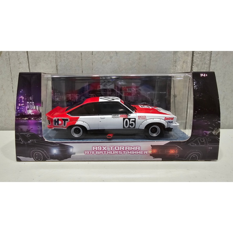 LIGHT UP PETER BROCK – HOLDEN A9X TORANA 1978 308 BATHURST – 1:24 SCALE