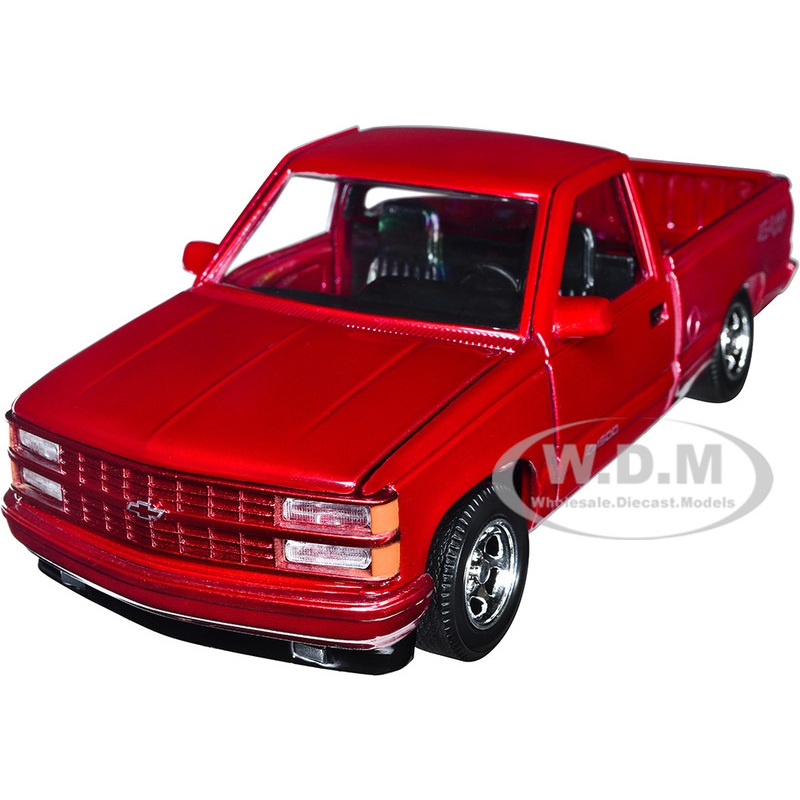1992 Chevrolet 454 SS Pickup Truck Red Metallic 1/24 Diecast Model Car by Motormax