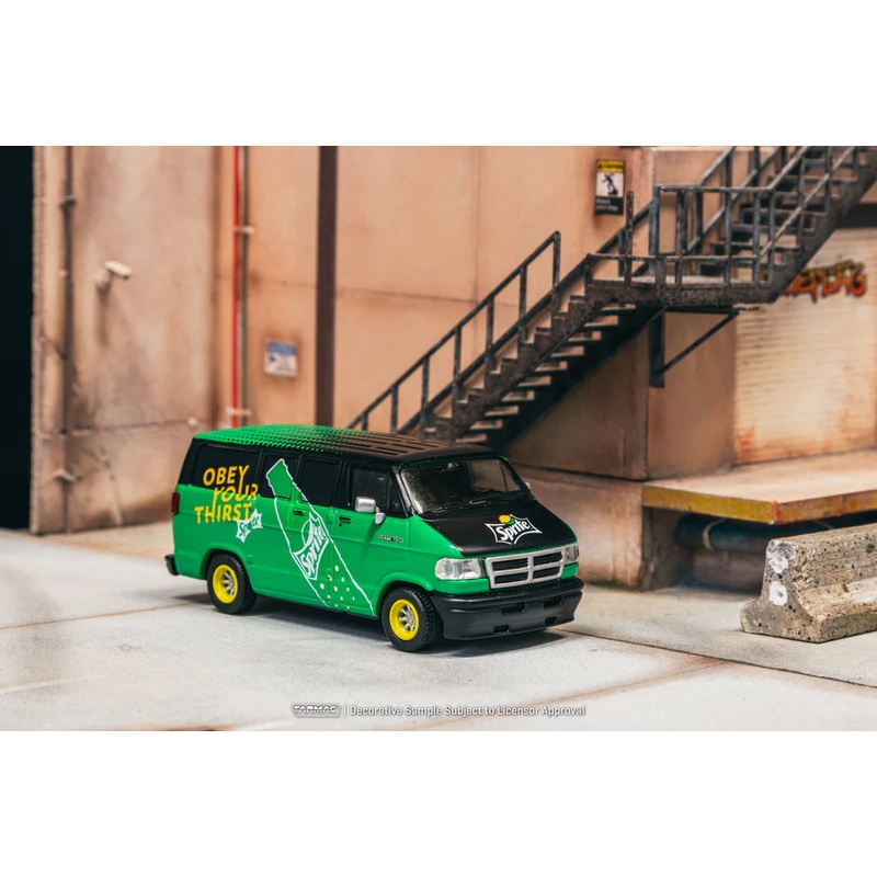 Tarmac Works 1/64 Dodge Van Sprite Delivery Van – GLOBAL64