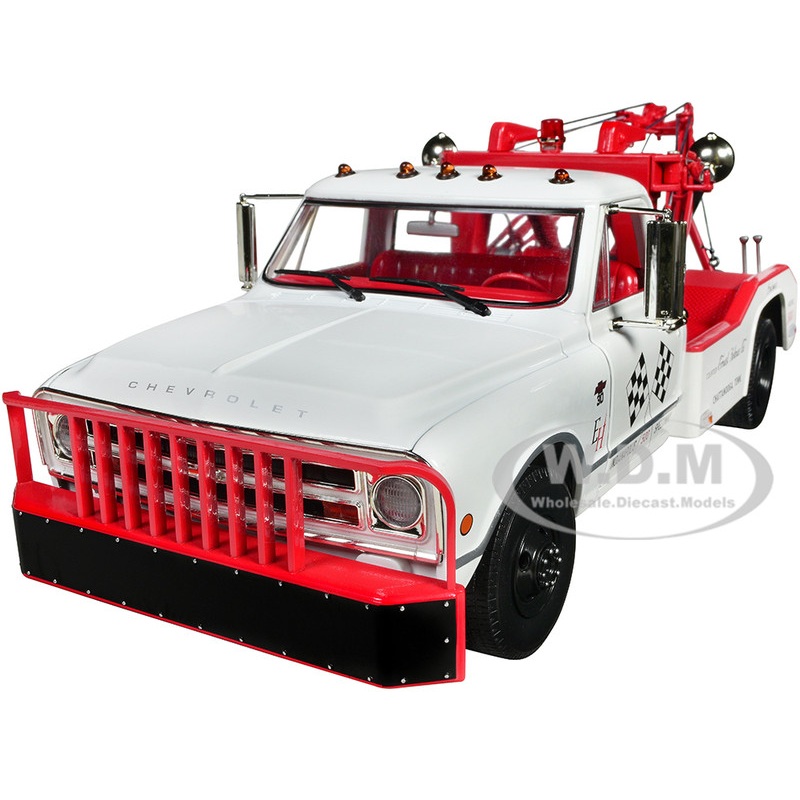 1967 Chevrolet C-30 Dually Wrecker Tow Truck 51st Annual Indianapolis 500 Mile Race Official Truck Beige and Red with Red Interior 1/18 Diecast Model Car by Greenlight
