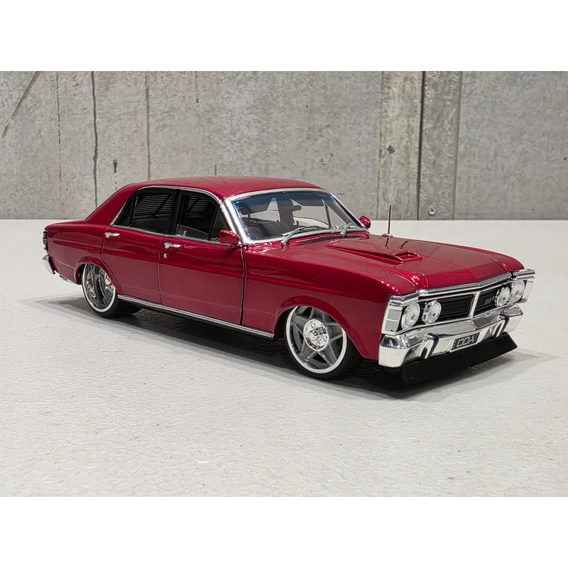 XY Ford Falcon – Candy Red – 1:24 Scale Diecast Model – DDA