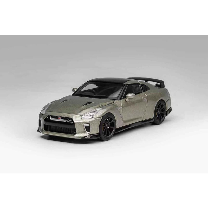 *PREORDER* MotorHelix 1:64 Nissan GT-R (R35) Track Edition in Millennium Jade