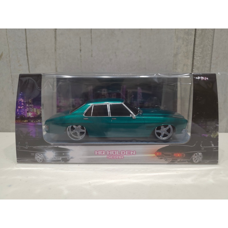 LIGHT UP HOLDEN HQ MONARO GTS 4 DOOR – TURQOISE -1:24 SCALE – DDA