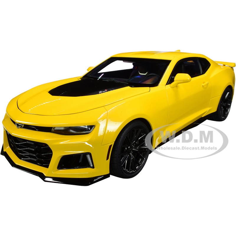 Chevrolet Camaro ZL1 Bright Yellow 1/18 Model Car by Autoart