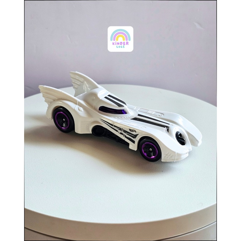 Hot Wheels Batmobile – DC The Flash (Uncarded)