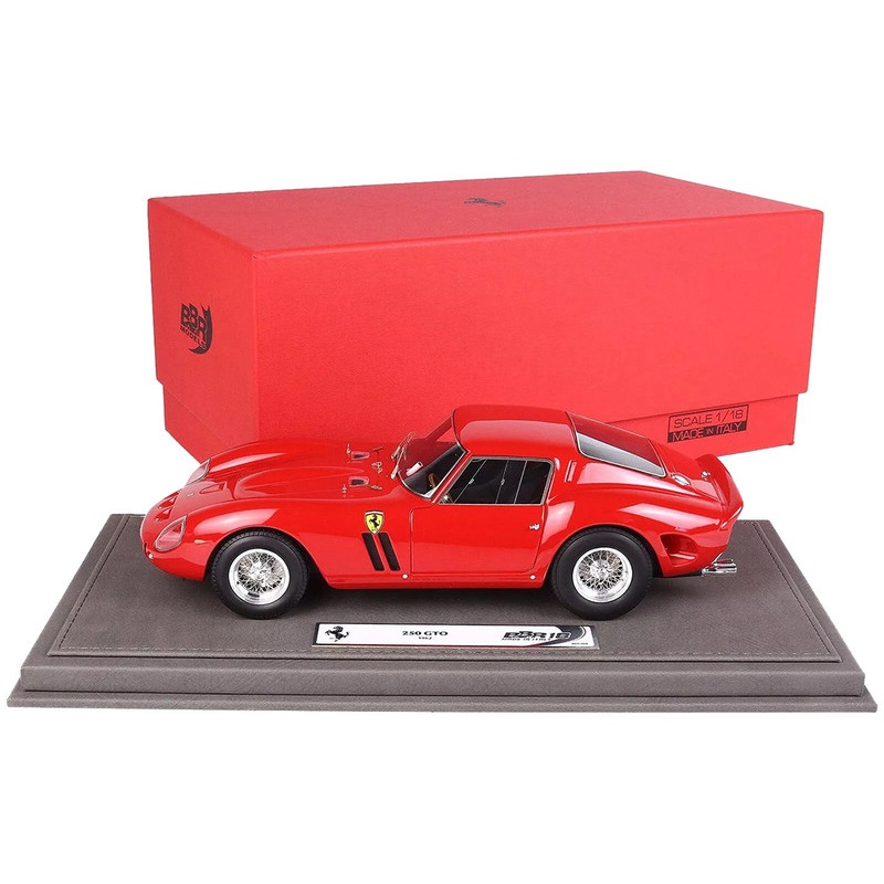 1962 Ferrari 250 GTO Rosso/Red with DISPLAY CASE Limited Edition to 300 pieces Worldwide 1/18 Model Car by BBR