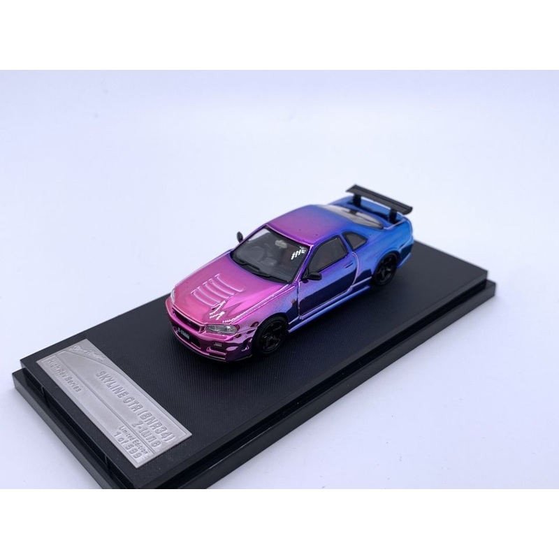 Stance Hunter 1/64 Skyline GT-R R34 Nismo Z-Tune Chameleon Chrome Purple-Blue