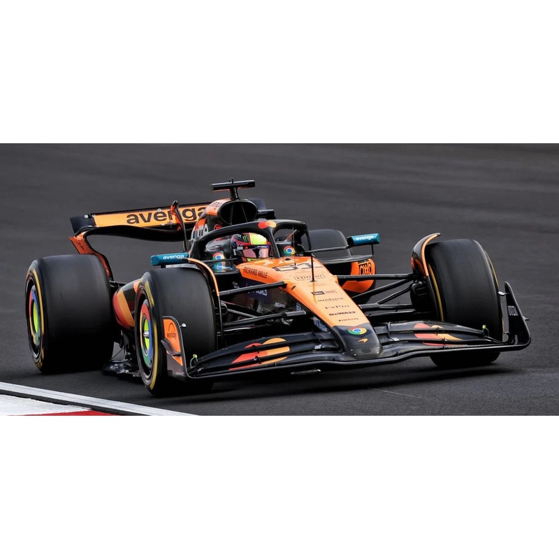 *PRE-ORDER* 2025 Oscar Piastri – Chinese GP Winner – #81 McLaren MCL39 – 1:18 Scale Resin Model – Spark