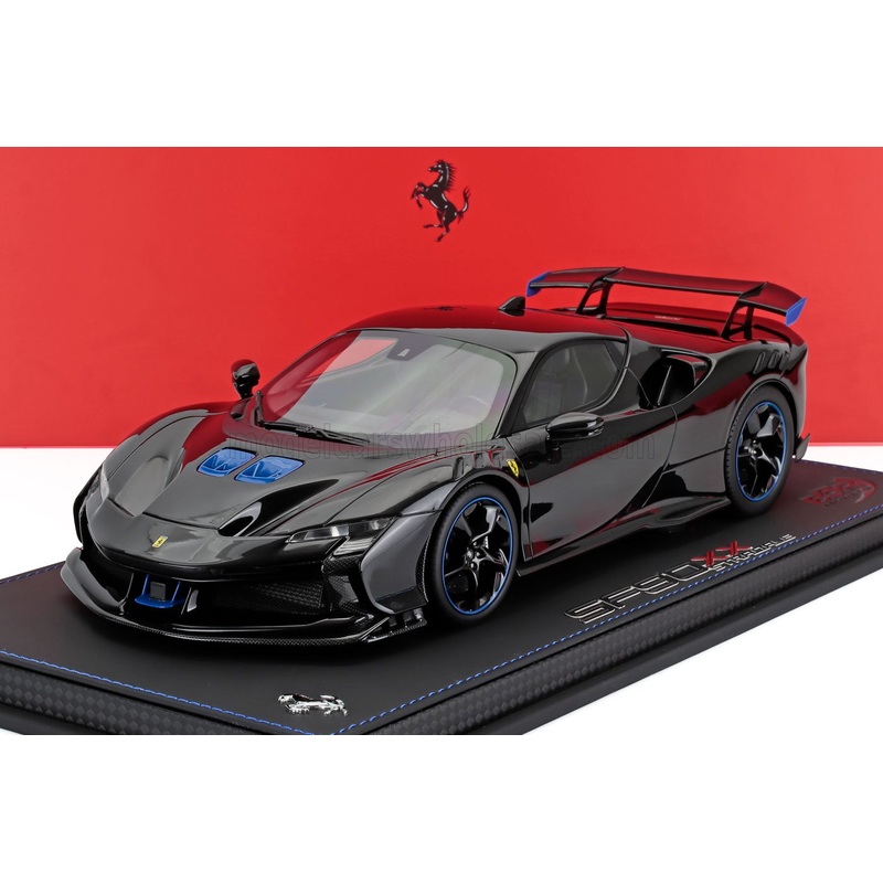 FERRARI – SF90 XX STRADALE 2024 – CON VETRINA – WITH SHOWCASE – NERO DAYTONA – BLACK BLUE