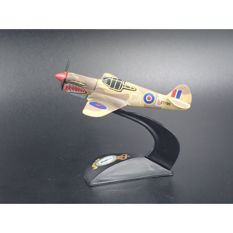 WWII CURTISS P-40E KITTYHAWK PLANE ROYAL AF DIRTY RARE 1:144 SCALE DIECAST PLANE