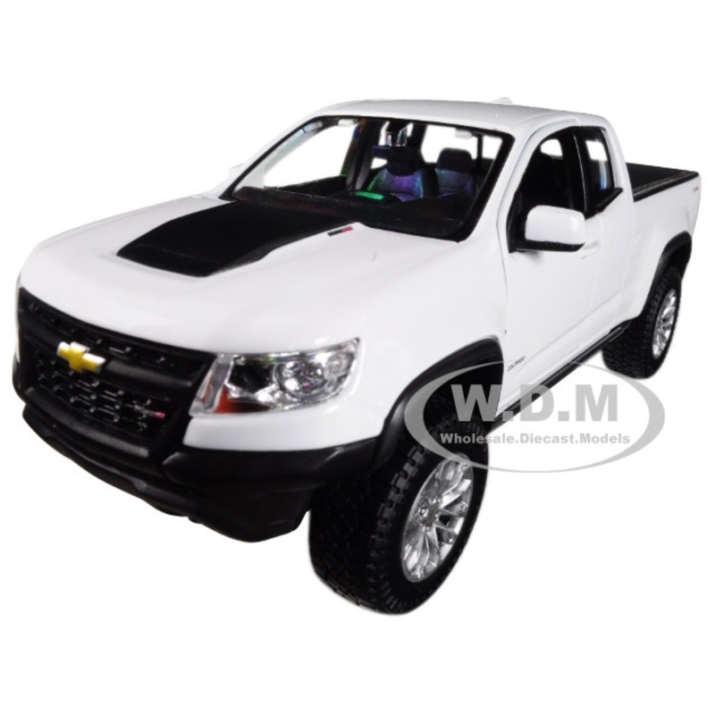 2017 Chevrolet Colorado ZR2 Pickup Truck White 1/27 Diecast Model Car by Maisto