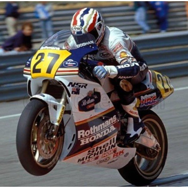 *PRE-ORDER* 1989 GP500 – Mick Doohan – #27 Honda NSR500 – 1:12 Scale Model – AUTOart