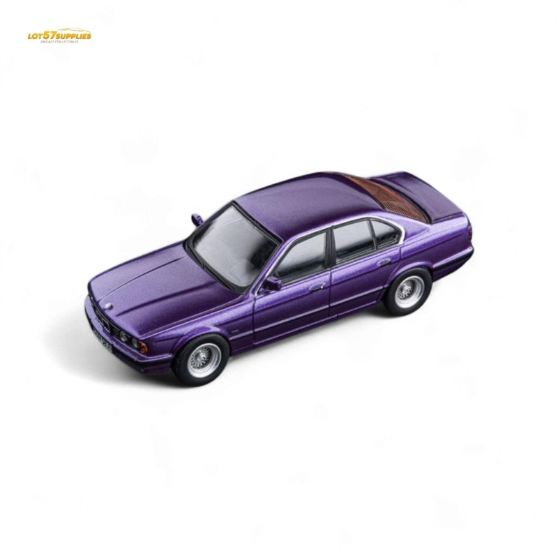 (Pre-Order) DCM BMW E34 5-Series Sedan – Daytona Roland Purple 1:64