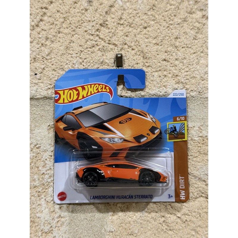 HOT WHEELS LAMBORGHINI HURACN STERRATO ORANGE ( SHORT CARD )
