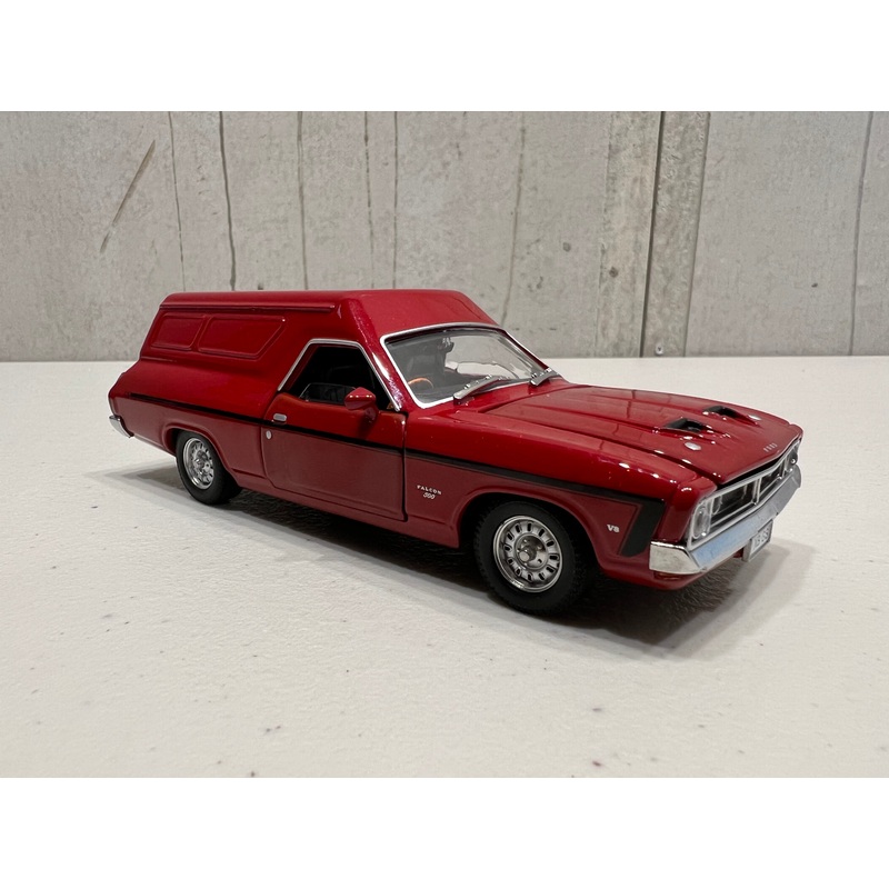Red XB GS Ford Panel Van – 1:32 Scale Diecast Model