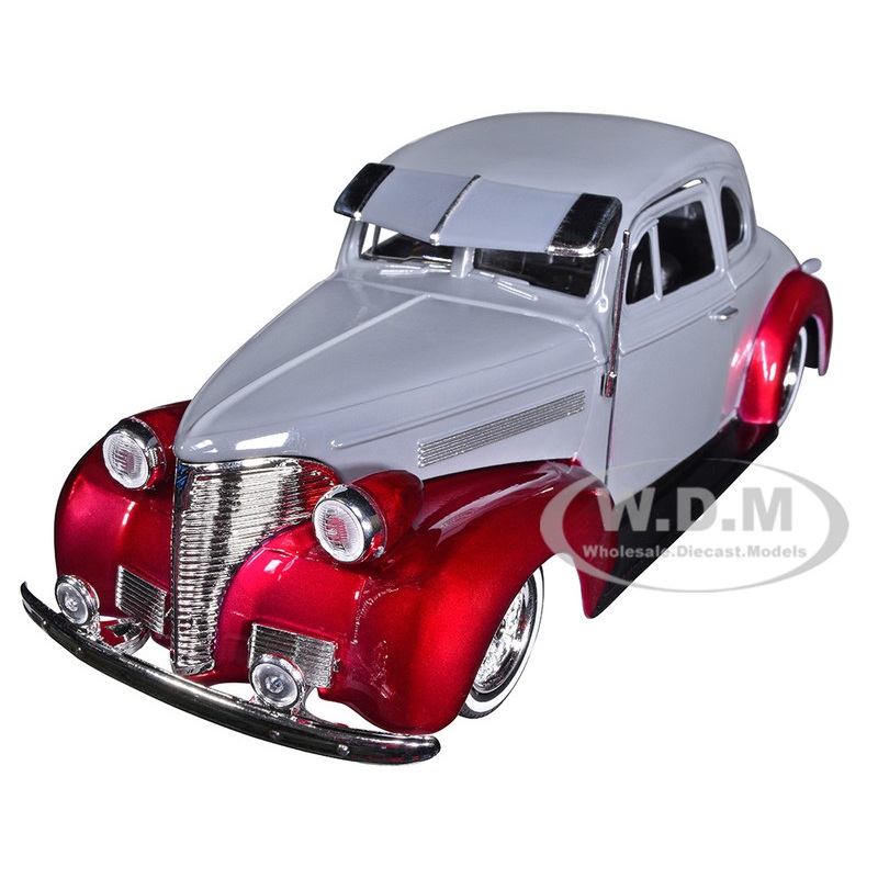 1939 Chevrolet Coupe Lowrider Gray and Red Metallic Get Low Series 1/24 Diecast Model Car by Motormax