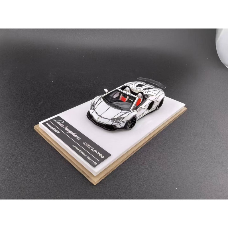 [Premium Resin Model] Fine Works 1:64 Lamborghini Aventador LP700-4 Roadster Convertible Liberty Walk Edition Tron White Black Panel Lines Limited 199 Pieces