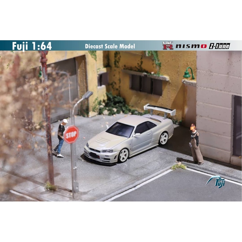 Fuji 1/64 Nissan Skyline GT-R R34 Nismo Z-Tune High Wing version Chrome Pearl White