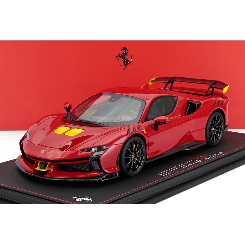 FERRARI – SF90 XX STRADALE 2024 – CON VETRINA – WITH SHOWCASE – ROSSO CORSA – RED YELLOW