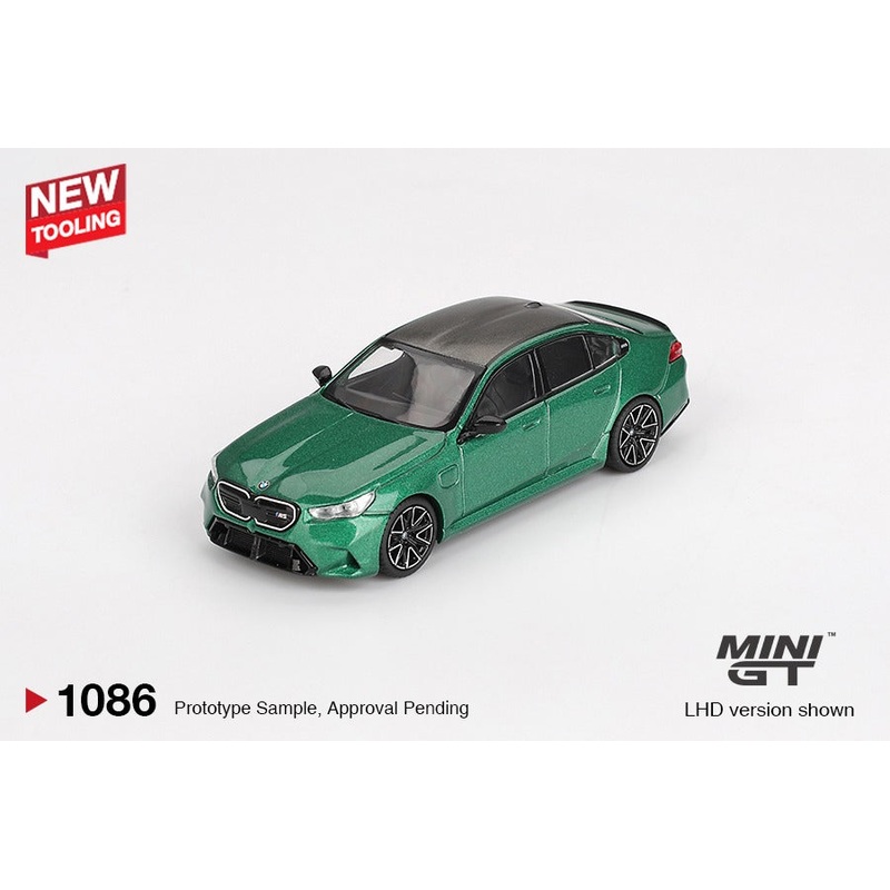 * PRE ORDER * MINI GT #1086 1/64 BMW M5 (G90) Isle of Man Green Metallic ( RHD )