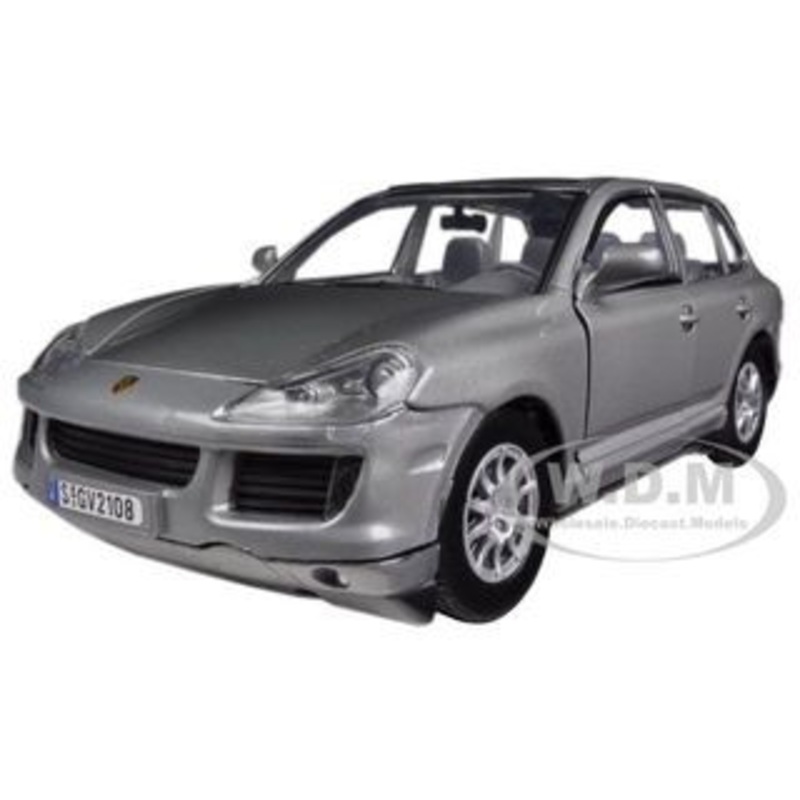2008 Porsche Cayenne Gray Metallic 1/24 Diecast Model Car by Motormax