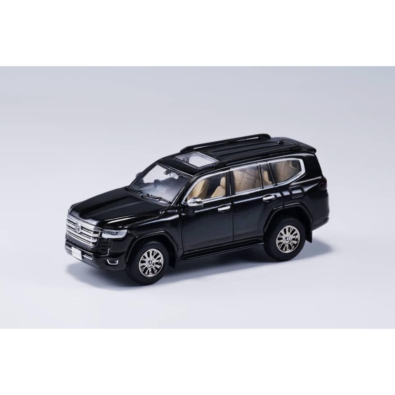 G.C.D 1/64 TOYOTA LAND CRUISER LC300 BLACK #155 (RHD)