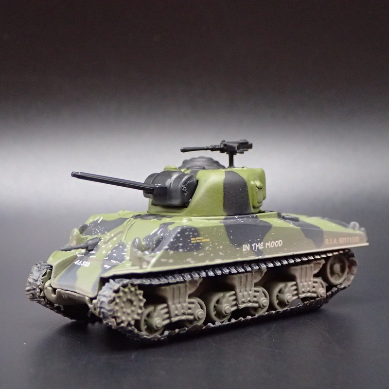 WWII M4A3 SHERMAN TANK ARMY MILITARY WAR DADDY 1:100 SCALE DIECAST MODEL CAR