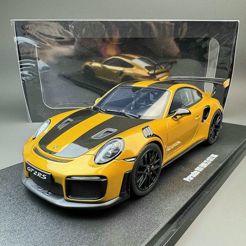 GT Spirit 1:18 Porsche 911.2 GT2RS Resin Model CarCLDC041