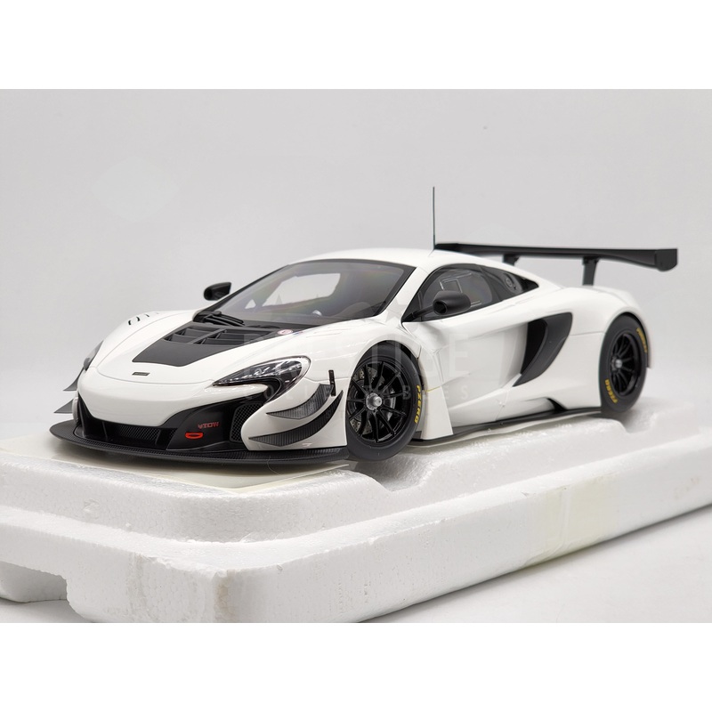 AUTOart 2017 McLaren 650S GT3 White Plain Body 81640 1:18 Scale – New