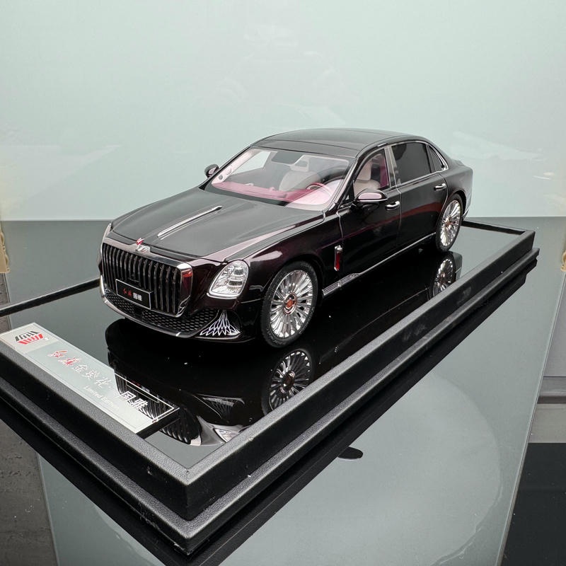 Hongqi Guoya 1:18 Resin Model Car  Purple Hardcover Limited Edition (1 of 399)